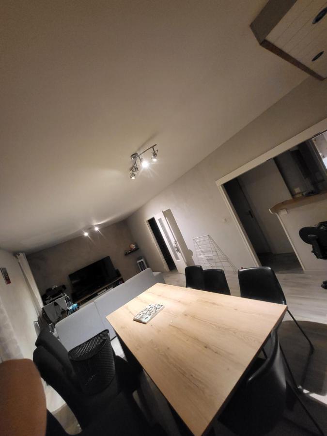 Allonnes  Chambre Neuve Dans Un Logement Partage A 10 Minute Du Circuit 24H מראה חיצוני תמונה